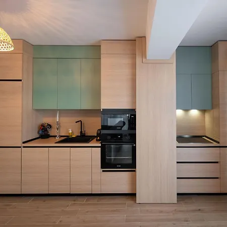 Seapearl In Infinity Pools And Spa-parking Apartment Navodari