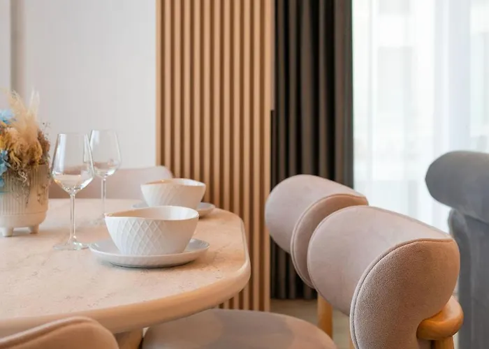 Seapearl In Infinity Pools And Spa-parking Apartment Navodari