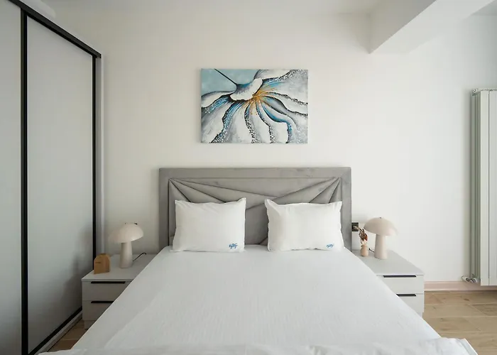 Seapearl In Infinity Pools And Spa-parking *